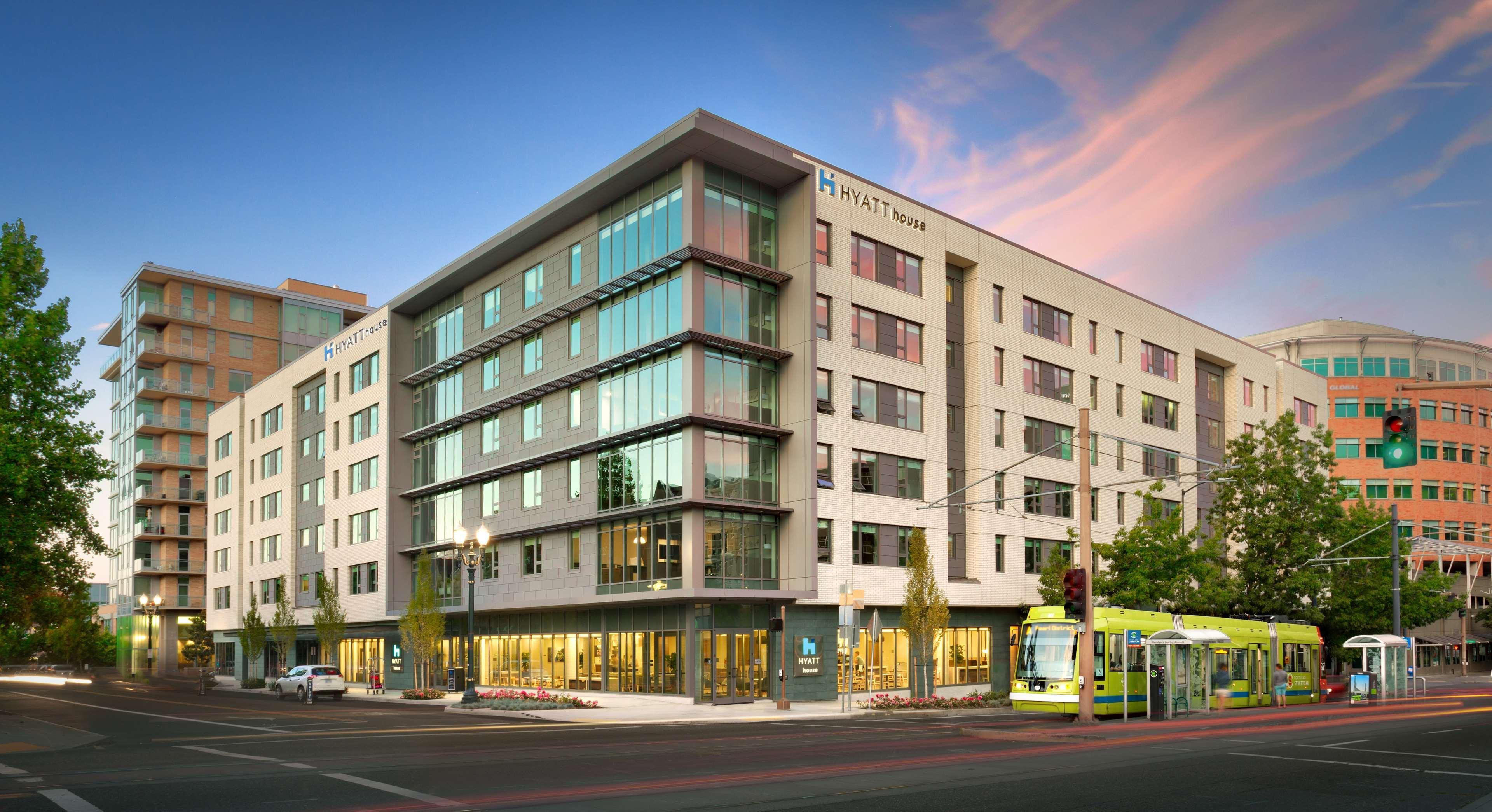 Hotel Hyatt House / Downtown 3*